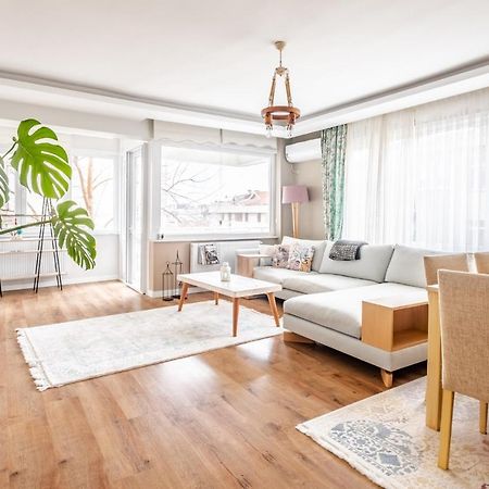 Vibrant Flat With Balcony In Maltepe Istanbul Exterior photo