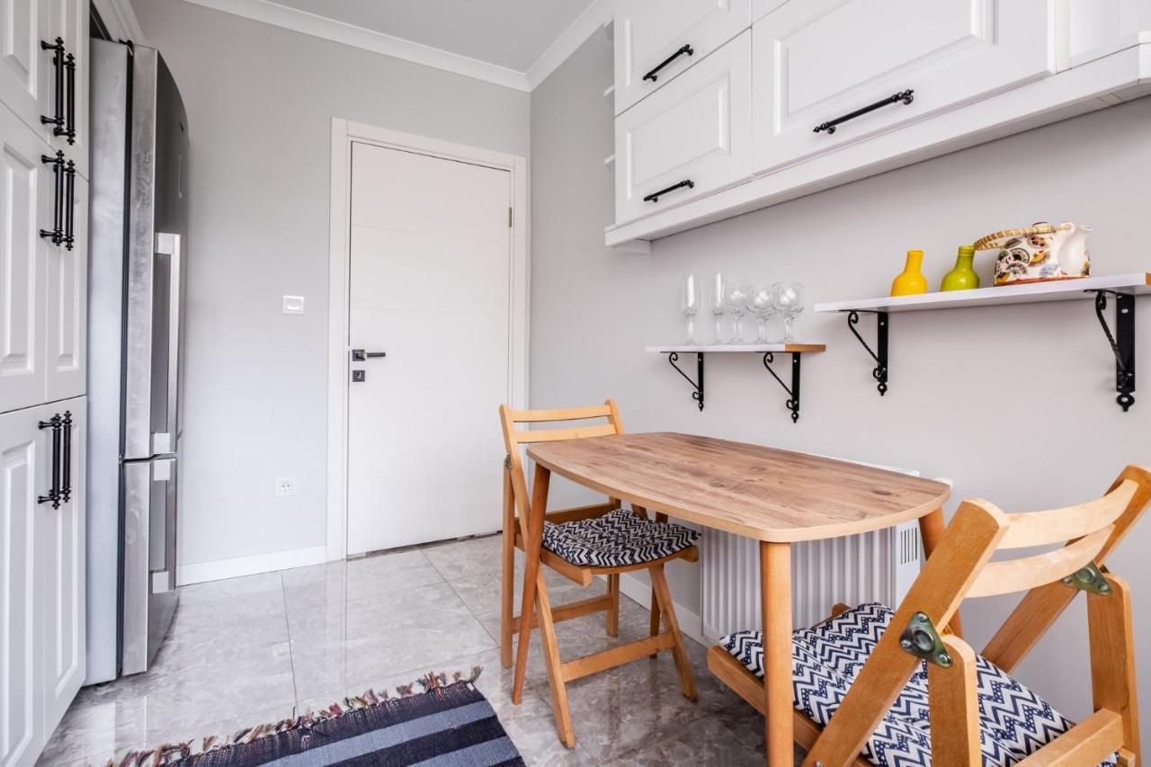 Vibrant Flat With Balcony In Maltepe Istanbul Exterior photo